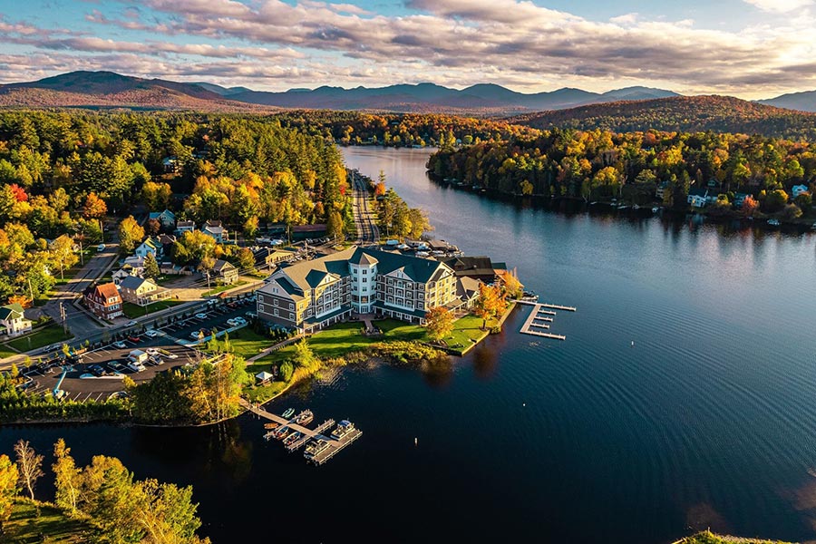 saranac waterfront lodge hei hotels